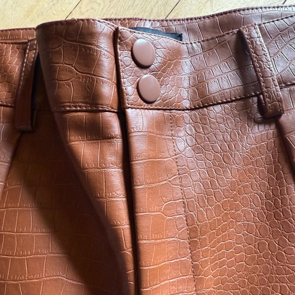 NWOT Boston Proper Stylish Brown Leather Cropped Pants - Picture 7 of 9